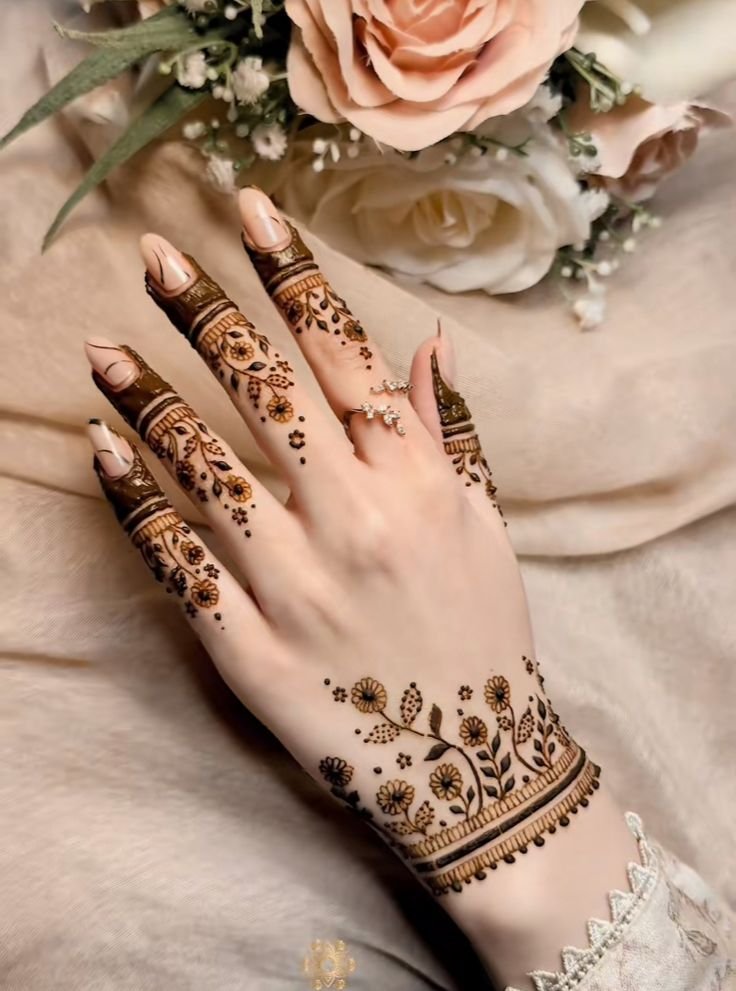 simple mehndi design for hands